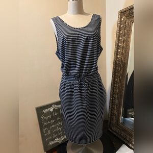 All in Motion size large l Black and Gray Striped Leisure/Athletic Dress lot5595